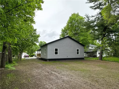 Exterior - 258 Mcmaster St, Bath, NY 14810 photo 3 of 14