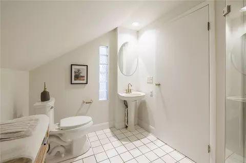 Bath - 92 Wheeldon Dr, Greece, NY 14616 photo 2 of 3