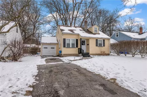 274 Newton Rd, Greece, NY 14626