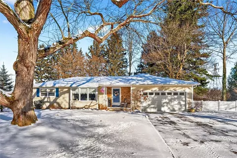 10 Margo Dr, Perinton, NY 14450