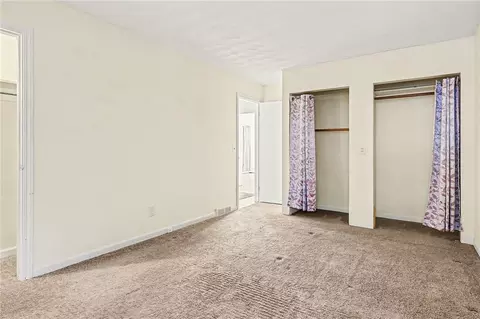 Bedroom - 315 Brookview Dr, Irondequoit, NY 14617 photo 2 of 4