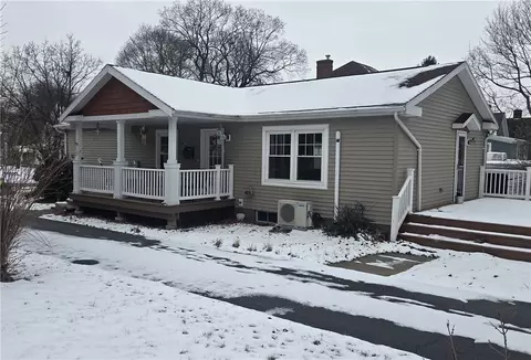 37 Oak St, Geneseo, NY 14454