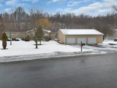 1167 Cole Rd, Arcadia, NY 14513