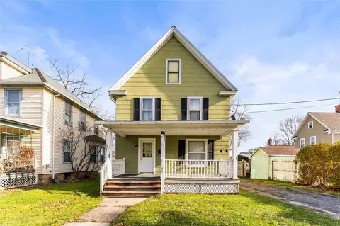 63 West St, Geneva, NY 14456