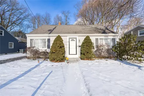 44 Dorking Rd, Brighton, NY 14610