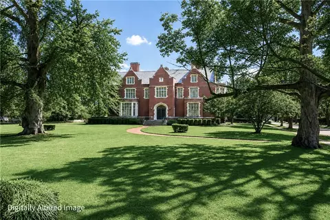 935 East Ave, Rochester, NY 14607