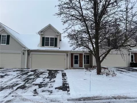 7 Eagle Pine Way Rd, Rochester, NY 14623