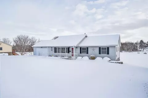 2812 Quaker Rd, Palmyra, NY 14522