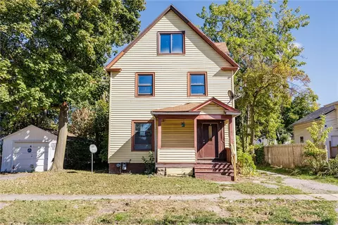 22 Starling St, Rochester, NY 14613