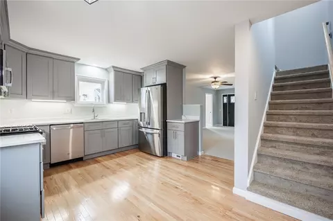 Entry Way - 260 Point Pleasant Rd, Irondequoit, NY 14622 photo 3 of 3