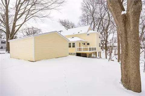 Exterior - 260 Point Pleasant Rd, Irondequoit, NY 14622 photo 5 of 11