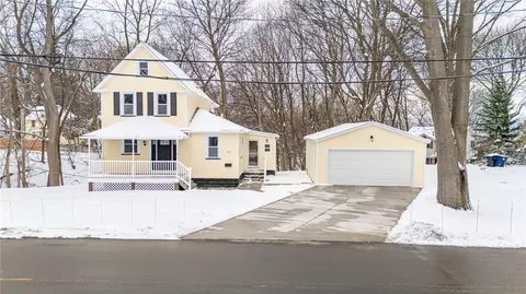 Exterior - 260 Point Pleasant Rd, Irondequoit, NY 14622 photo 11 of 11