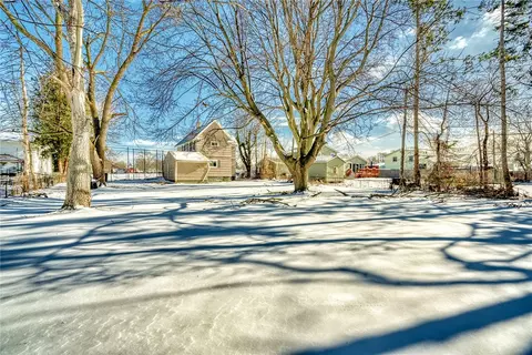 Exterior - 883 Brown Rd, Irondequoit, NY 14622 photo 9 of 9