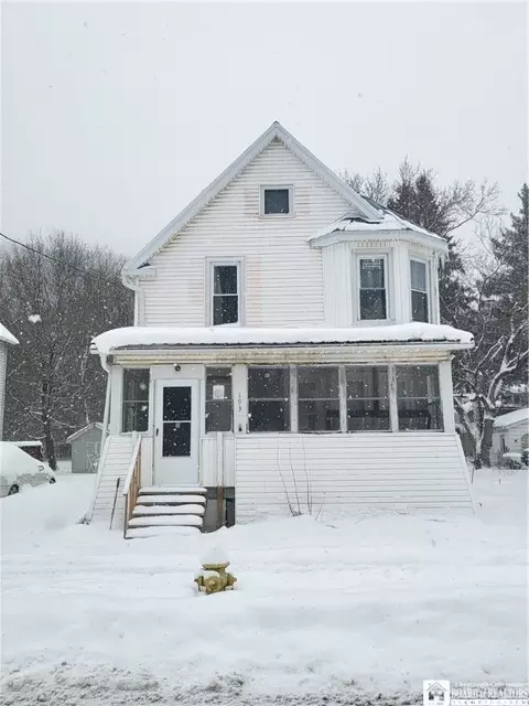 193 Elm St, Salamanca, NY 14779