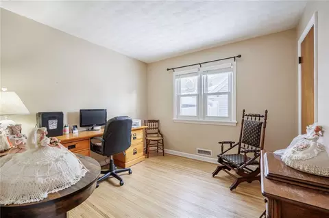 Bedroom - 419 Brookview Dr, Irondequoit, NY 14617 photo 5 of 5