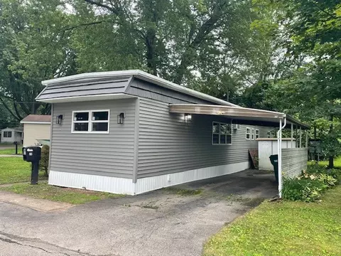 23 Patio Dr, Panorama, NY 14625