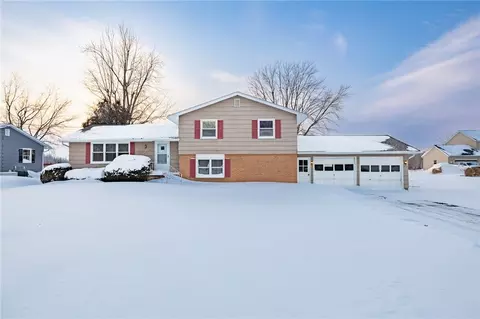21 Butcher Rd, Parma, NY 14468