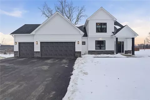5 Tall Castle Ln, Penfield, NY 14526