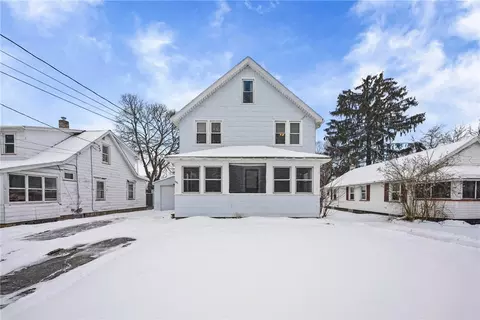 203 Pinehill Dr, Irondequoit, NY 14622