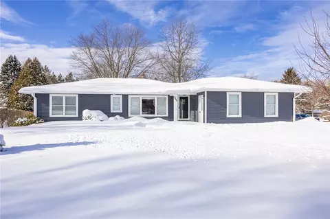 7497 Lake Ave, Williamson, NY 14589