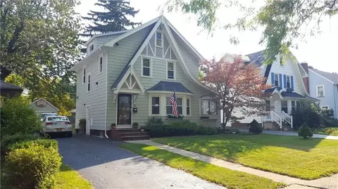 36 Walbert Dr, Gates, NY 14624