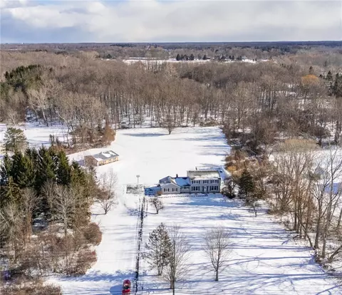300 Salt Rd, Webster, NY 14580