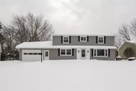 47 Hawthorne Dr, Ogden, NY 14559