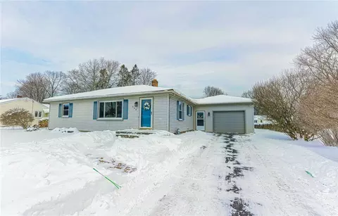524 Old Mill Ln, Webster, NY 14580