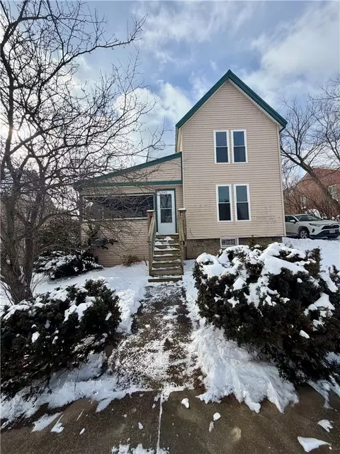 240 W 3rd St, Corning, NY 14830