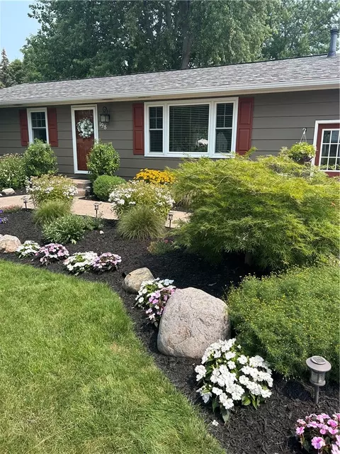 198 Kirk Rd, Greece, NY 14612