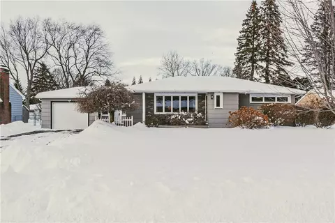 48 Willowen Dr, Irondequoit, NY 14609