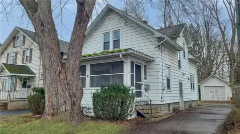 16 Franklin St, Batavia, NY 14020