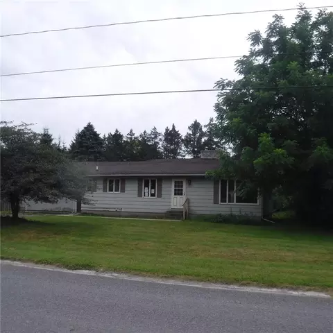 6515 Donlen Dr, Ellicottville, NY 14731