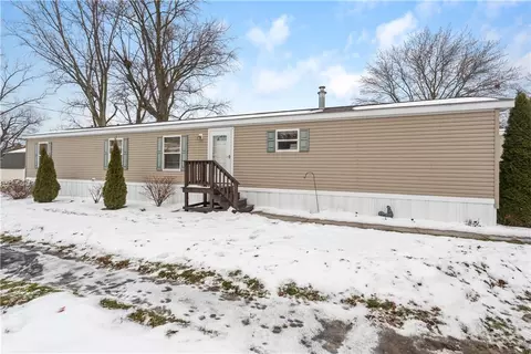 74 Bloomdale Mhp, Bloomfield, NY 14469