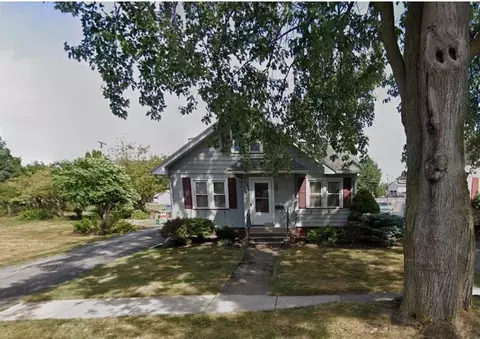 321 Crestwood Blvd, Gates, NY 14624
