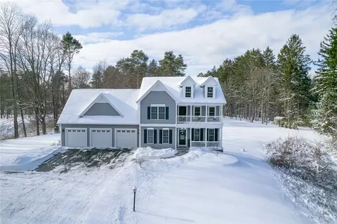 497 Pellett Rd, Webster, NY 14580