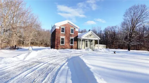 2147 Welch Rd, Geneva, NY 14456
