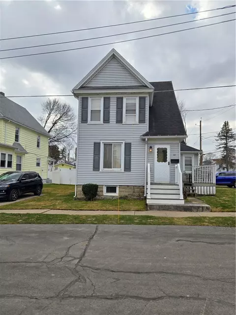 50 Aspen St, Auburn, NY 13021
