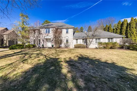 4 Le Pere Dr, Pittsford, NY 14534
