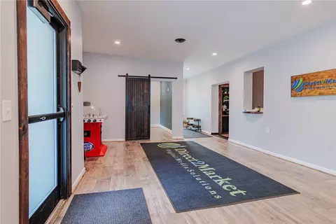 Entry Way - 70 Cooper Rd, Irondequoit, NY 14617 photo 2 of 7