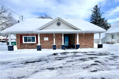 70 Cooper Rd, Irondequoit, NY 14617