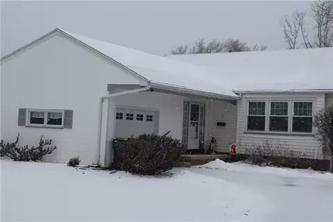 4 Ruth Ellen Way, Gates, NY 14624