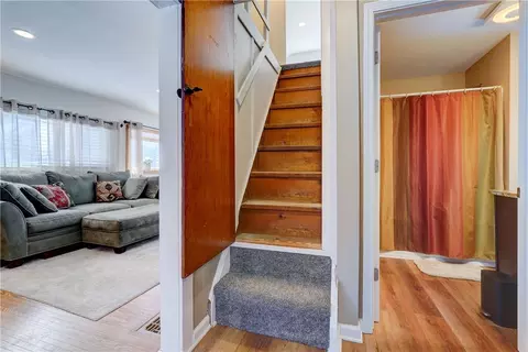 Entry Way - 172 Wildmere Rd, Irondequoit, NY 14617 photo 3 of 3