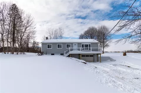 516 County Road 26, Newark, NY 14513