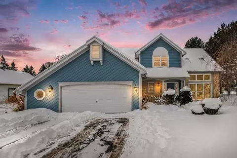 171 Mill Run Dr, Greece, NY 14626