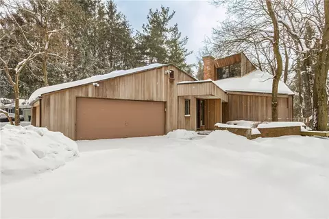 103 Harvest Rd, Perinton, NY 14450