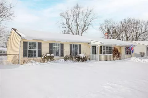 54 Alys Dr E, Depew, NY 14043