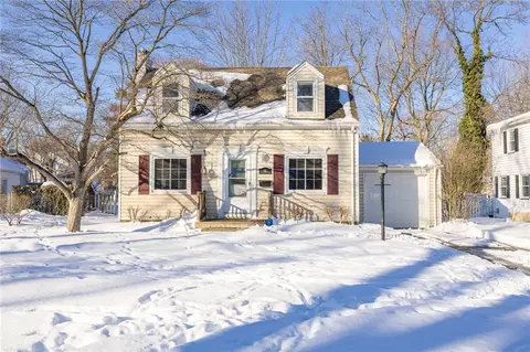 18 Mareeta Rd, Gates, NY 14624
