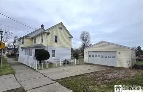 250 Townsend St, Dunkirk, NY 14048