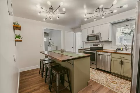 Kitchen - 25 Walnut Park, Irondequoit, NY 14622 photo 2 of 3